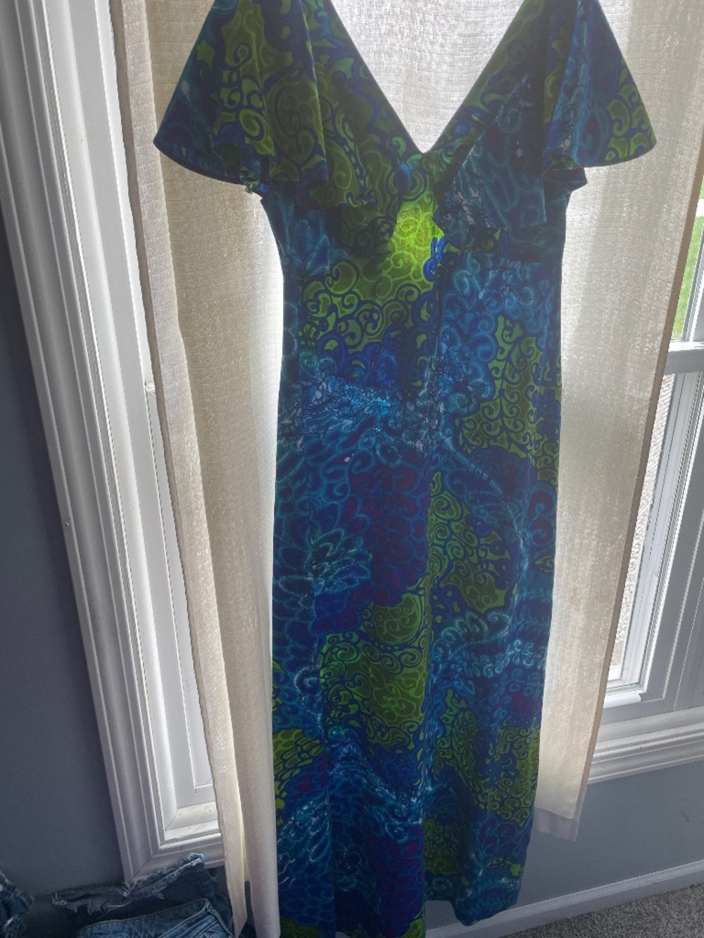 Kimi’s at King’s Alley Flutter Sleeve Maxi Dress